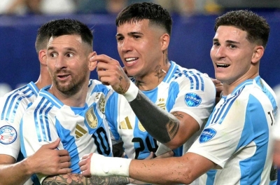 Nhà vô địch World Cup lên tiếng về khả năng trở lại Ngoại hạng Anh