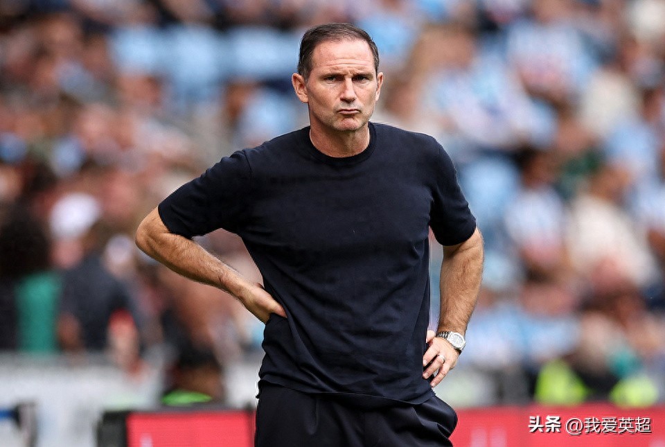 0-5! Lampard 48 tuổi dẫn dắt tân binh thua 4 trận liên tiếp, không ghi bàn nào, đứng cuối Premier League, trở thành đội duy nhất 0 điểm.
