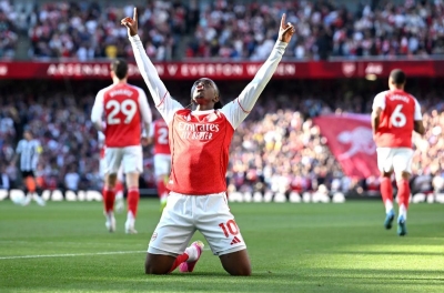 Eze tỏa sáng, Arsenal tái chiếm ngôi đầu Ngoại hạng Anh