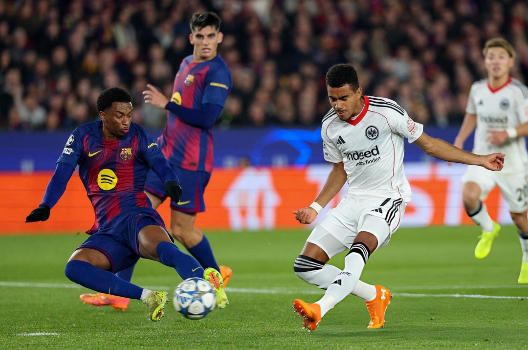 Trực tiếp Barca 0-1 Frankfurt: Địa chấn tại Camp Nou