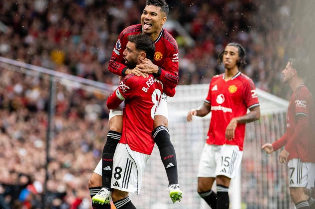 Trực tiếp MU vs Burnley, 3h15 hôm nay 8/1