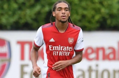 Thua Việt Nam, Malaysia muốn nhập tịch cựu sao Arsenal