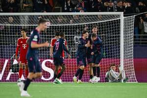 Bàn gỡ hòa ở phút cuối giúp Viking cầm hòa Bayern ngoạn mục trong trận cầu có sáu bàn thắng