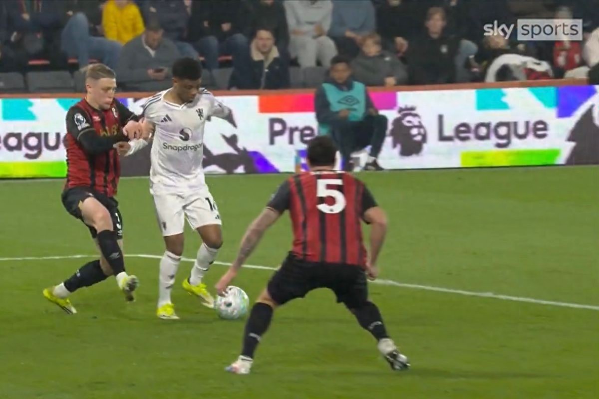 Giải thích của Premier League về lý do Amad không được phạt penalty! Manchester United không đồng ý, Carrick phẫn nộ cho rằng có sai sót trong quyết định.