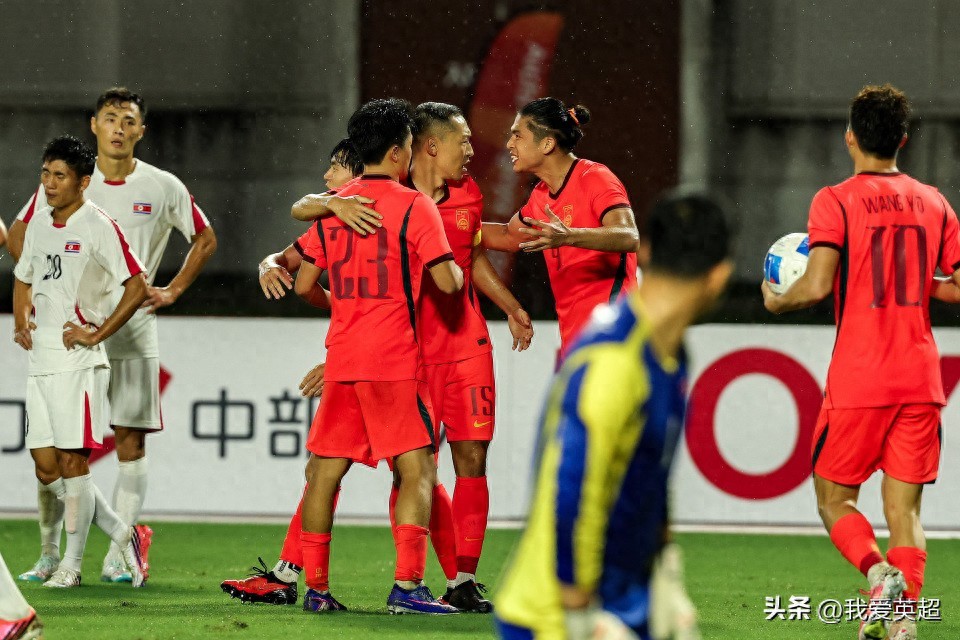 Đội tuyển bóng đá nam Trung Quốc lội ngược dòng đánh bại Triều Tiên 2-1! Giành chiến thắng mở màn ASIAD lần thứ 3 liên tiếp, Ngô Hy và Trương Ngọc Ninh kiến tạo cho nhau ghi bàn