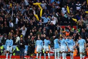 Chiến thắng kỳ lạ của Man City tại Anfield làm nổi bật sự bất định đang bao trùm Ngoại hạng Anh