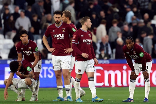 Đội bóng Anh đòi FIFA bồi thường sau khi bị loại khỏi cúp FA