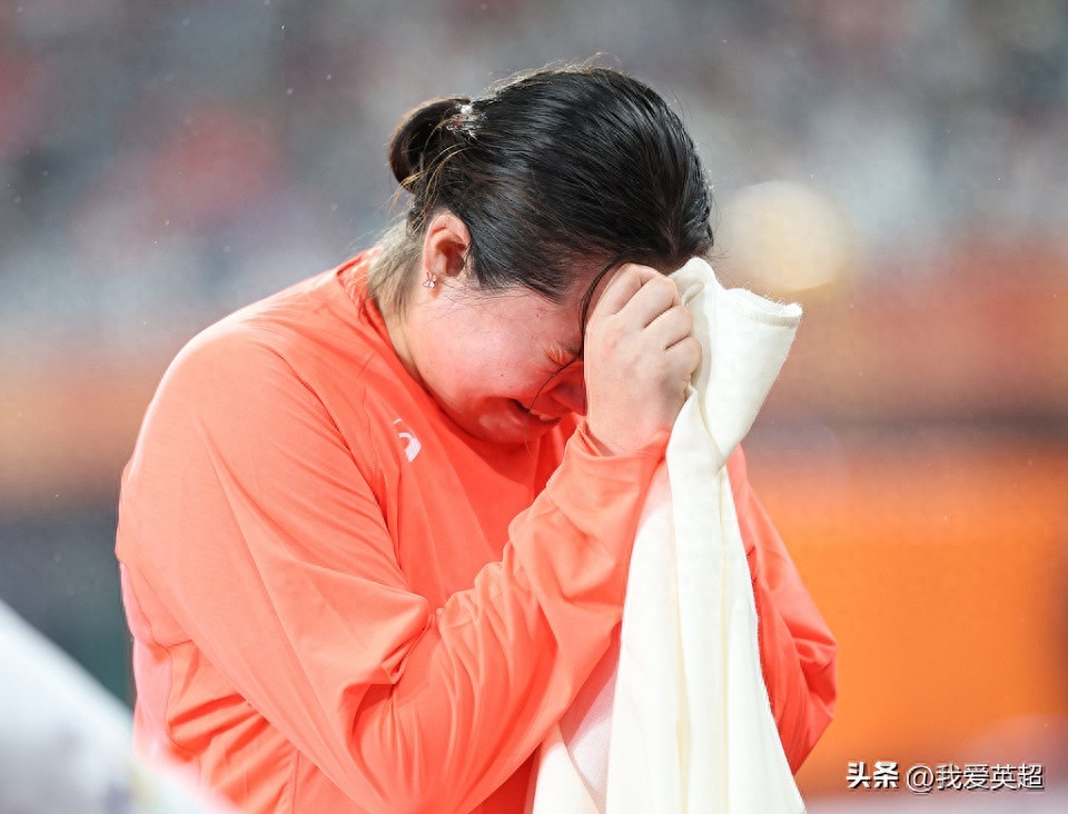 Nhà vô địch Olympic Nhật Bản khóc ròng! Bị Yan Ziyi 18 tuổi khuất phục: Quá thất vọng, tôi thậm chí không có chút cửa thắng nào.