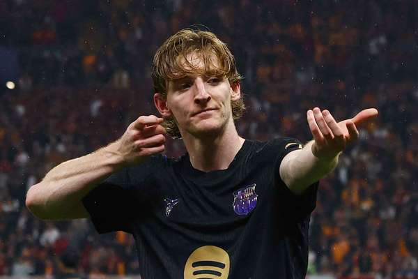 Barcelona bùng nổ hiệp hai trong màn lội ngược dòng ngoạn mục trước Galatasaray