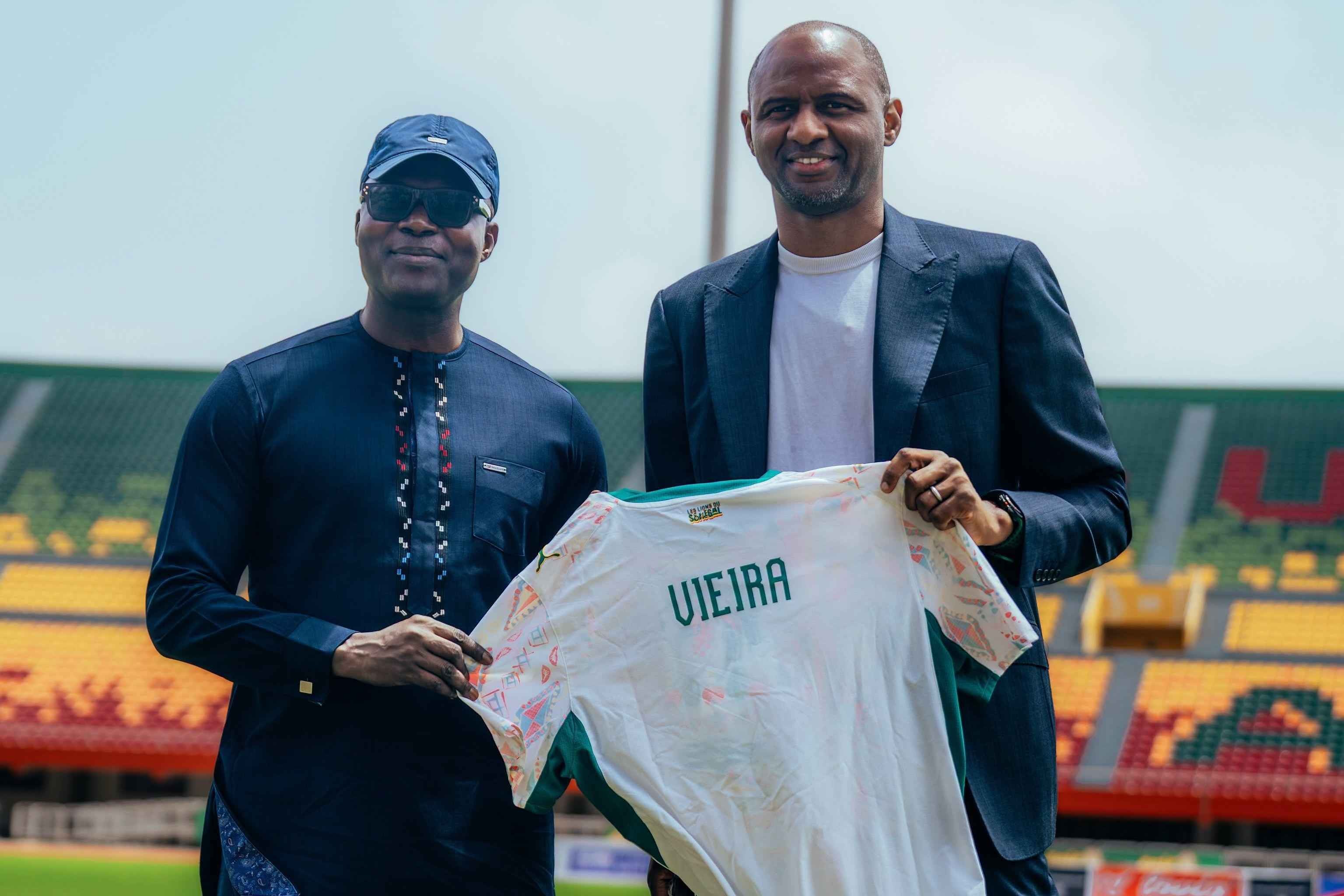 Moussa Niakhate ủng hộ tân huấn luyện viên Patrick Vieira của Senegal đối mặt với thử thách