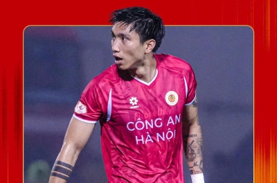 Vừa trở về từ ĐT Việt Nam, Đoàn Văn Hậu nhận tin không thể vui hơn