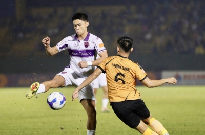 Sao U23 Việt Nam tỏa sáng, Thanh Hóa hòa Becamex TP.HCM kịch tính