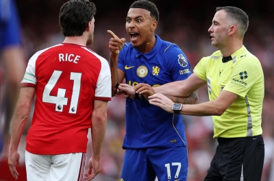 Bom tấn Chelsea gây gổ với Declan Rice, CĐV Arsenal lập tức chế giễu