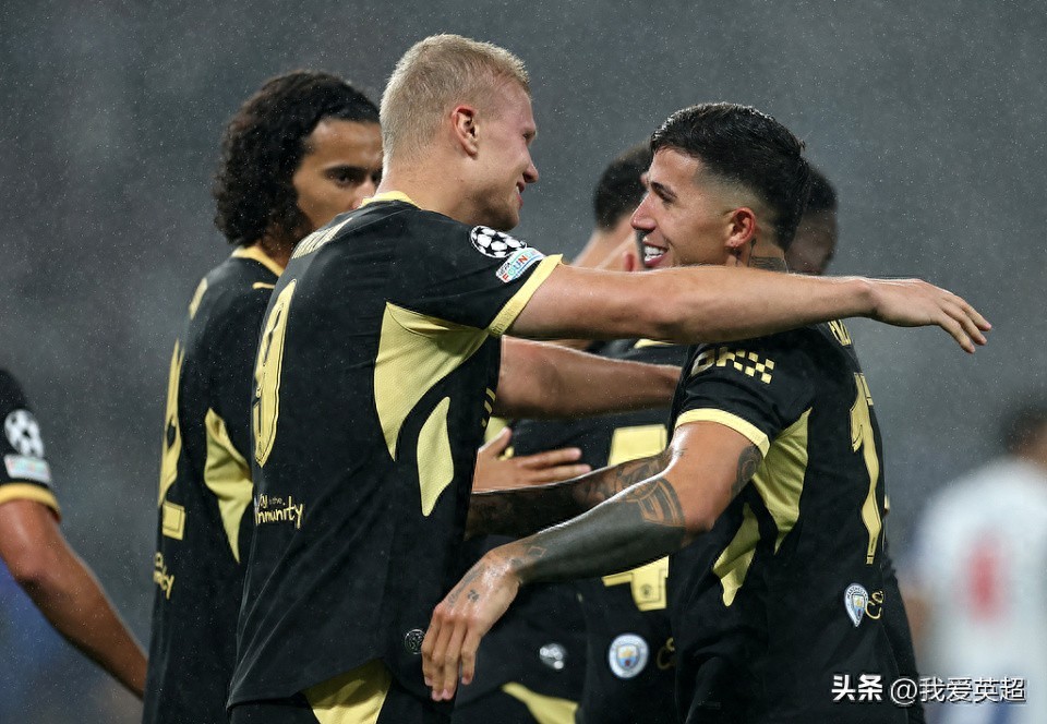 Manchester City đã đánh bại Porto 2-0, giành chiến thắng mở màn Champions League. Haaland lập cú đúp, trong khi bản hợp đồng kỷ lục 145 triệu euro có pha kiến tạo đầu tiên sau khi gia nhập.