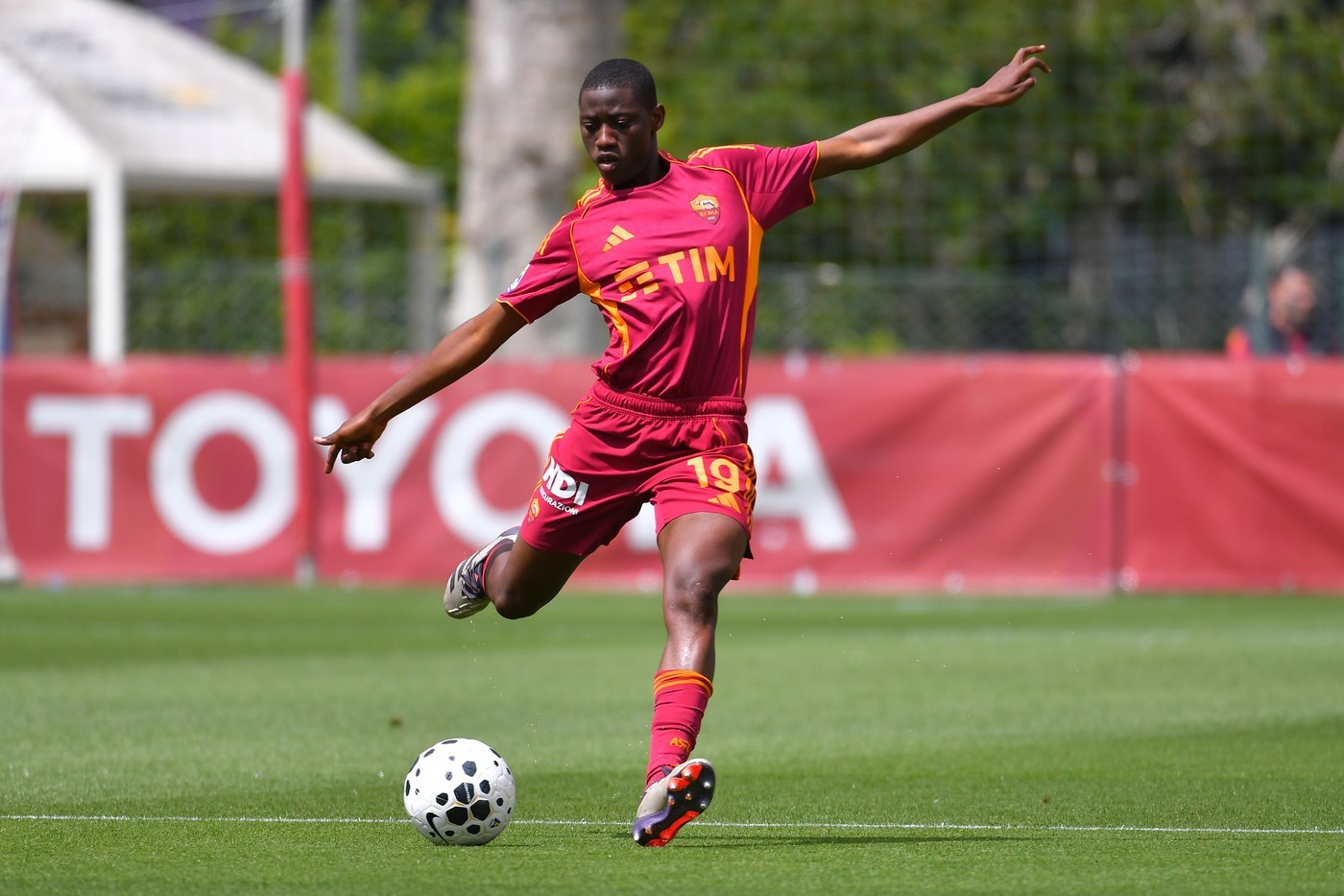 Roma hướng đến trọn ba điểm trước Leuven, hậu vệ Shukurat Oladipo khẳng định
