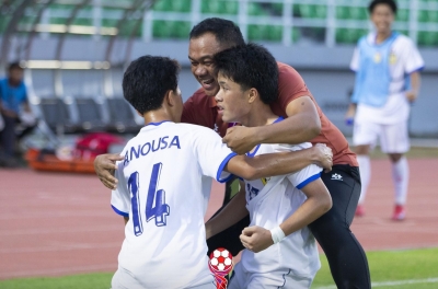 CĐV Đông Nam Á bùng nổ phản ứng sau khi U17 Lào thắng Thái Lan, vào bán kết