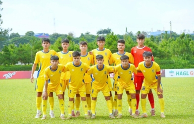 CHÍNH THỨC: Trung vệ cao gần 1m9 lên U17 Việt Nam dự World Cup