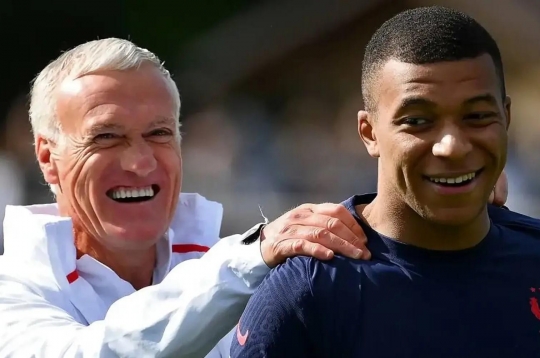 Mbappe phát biểu bất ngờ về 'ghế nóng' tại ĐT Pháp