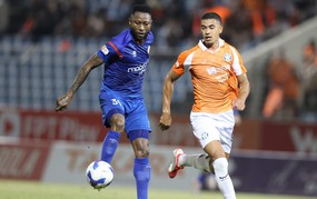 Đội tuyển Việt Nam 'lãng quên' trung vệ nhập tịch