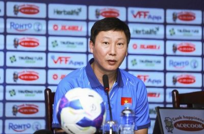 Quá tự tin, thầy Kim nói thẳng chiến thuật ĐT Việt Nam ngay gần đội Bangladesh