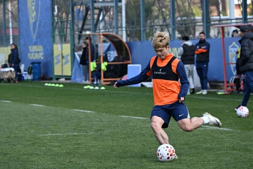 Hoàng Tử Xương: Ngọc Khôn tin tưởng tôi, vậy thì hãy tiếp tục tận hưởng bóng đá