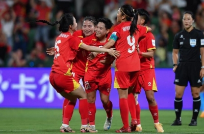 Highlights Việt Nam 2-1 Ấn Độ: Thi đấu bản lĩnh, Vạn Sự lập cú đúp siêu phẩm
