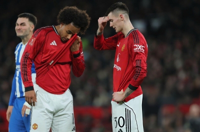 Huyền thoại khuyên tiền đạo chia tay MU để làm lại sự nghiệp