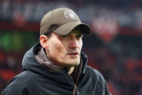Đội chót bảng Bundesliga Gladbach bổ nhiệm Alexander Blessin làm huấn luyện viên trưởng.