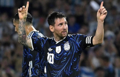 Messi lập cột mốc lịch sử tại Argentina
