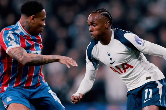 Thua sốc, Tottenham chìm sâu khủng hoảng và sát khu vực xuống hạng