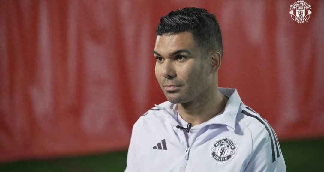 Casemiro công bố chi tiết về việc rời Manchester United! Được động viên bởi sự níu kéo của cổ động viên, người đi nhưng tình cảm vẫn ở lại, mãi yêu Quỷ Đỏ