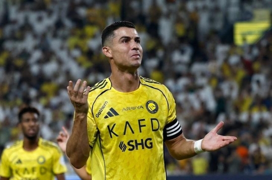 Đình công 5 ngày, Ronaldo vẫn 'bỏ túi' số tiền cực khủng