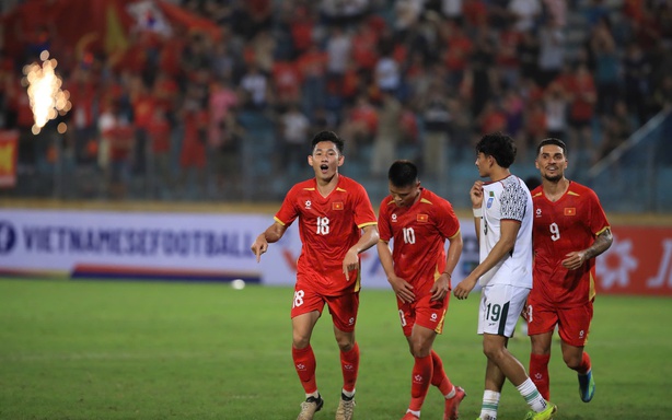 Cầu thủ Hà Nội FC ghi điểm ở đội tuyển Việt Nam