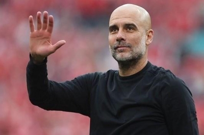 Pep Guardiola có động thái lạ trước trận gặp Arsenal