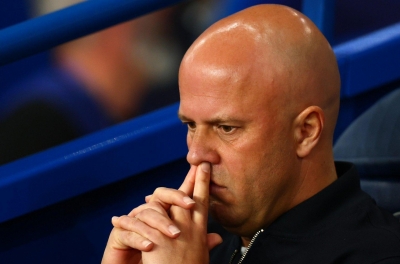 HLV Arne Slot báo thêm tin buồn trước thềm tái đấu PSG