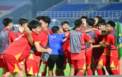 LĐBĐ Đông Nam Á thốt lên khi Việt Nam thắng Úc để vào chung kết ĐNÁ