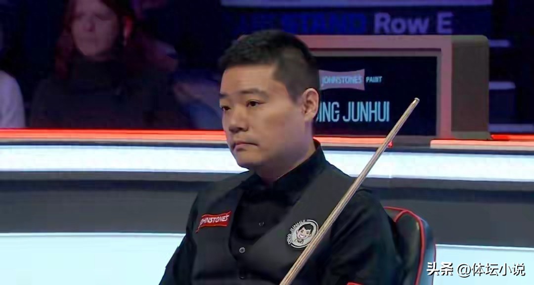 Chuỗi 7 trận liên tiếp với tỷ số 6-2! Giải Snooker Masters có đến bảy suất vào tứ kết: Đinh Tuấn Huy thất bại trước Trump, chịu chuỗi 5 trận thua liên tiếp