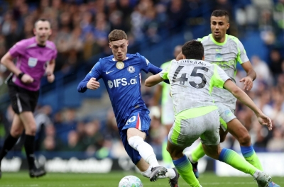 Tranh cãi dữ dội trận Man City thắng đậm Chelsea