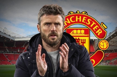 Gạt Carrick khỏi cuộc chơi, MU tự mình nhận lấy cơn thịnh nộ