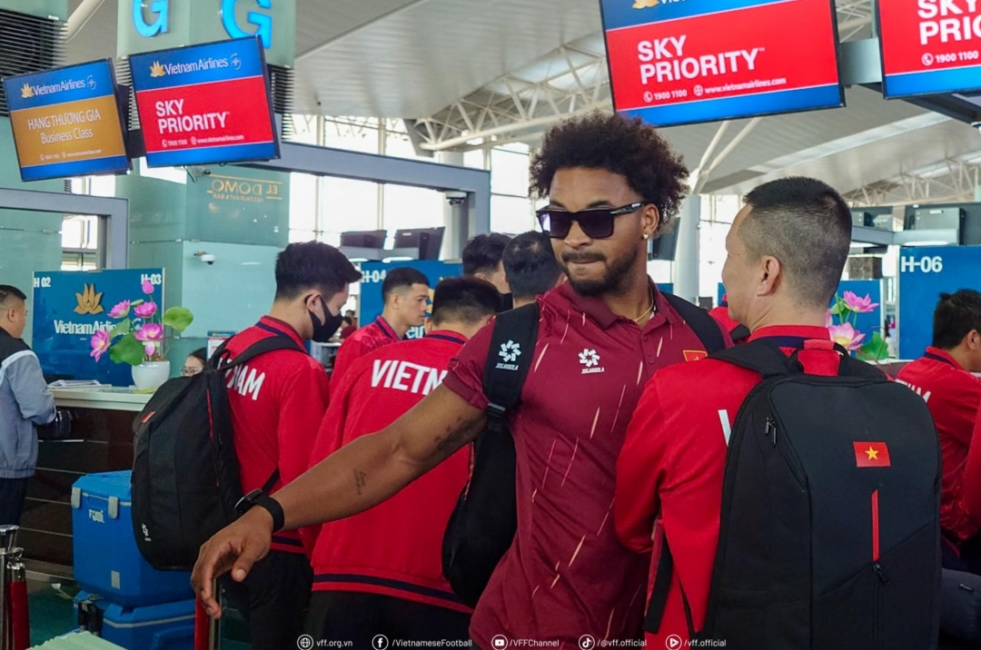 ĐT Việt Nam về nước, tạm chia tay sau trận thắng Lào