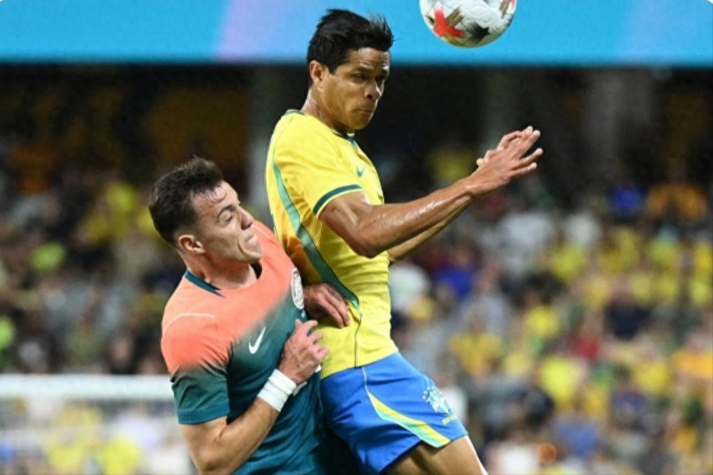 Bàn gỡ muộn màng không thể che đậy nỗi đau Samba: thí nghiệm "không tiền vệ" của Ancelotti có trụ được đến năm 2030?