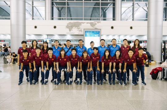 Việt Nam lên đường bảo vệ ngôi vô địch futsal nữ Đông Nam Á