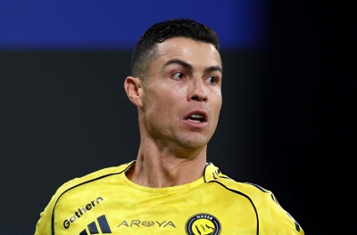 Đang chấn thương, Ronaldo nhận thêm đòn giáng từ Al Nassr