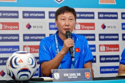 HLV Kim Sang-sik tiết lộ công thức giúp ĐT Việt Nam thăng hoa
