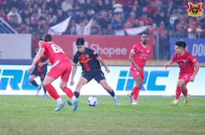 Trực tiếp Ninh Bình vs HAGL: Việt kiều châu Âu đá chính