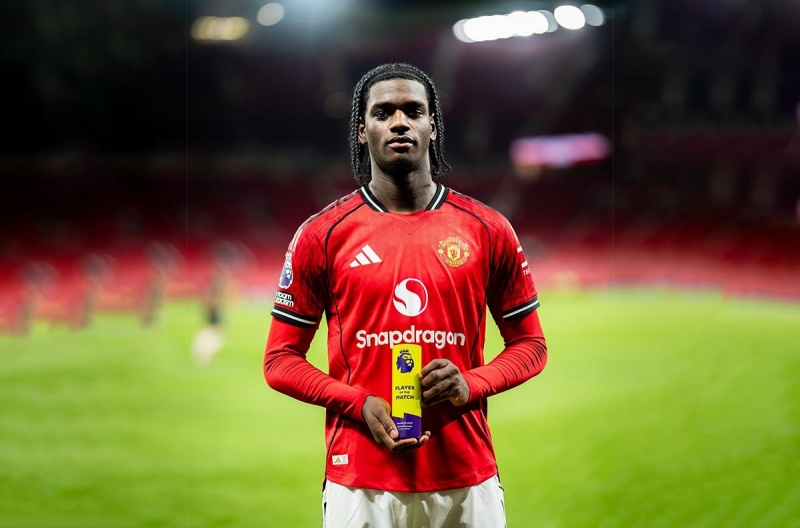 Ayden Heaven: Thần đồng 2006 cứu rỗi MU trước Newcastle