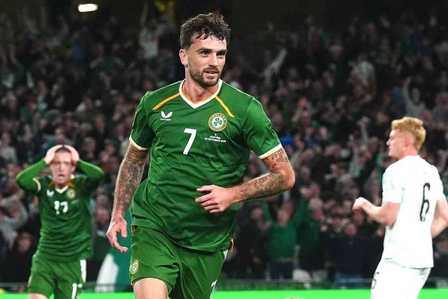 Troy Parrott của Ireland tỏa sáng với cú đúp bàn thắng đẳng cấp trước Áo
