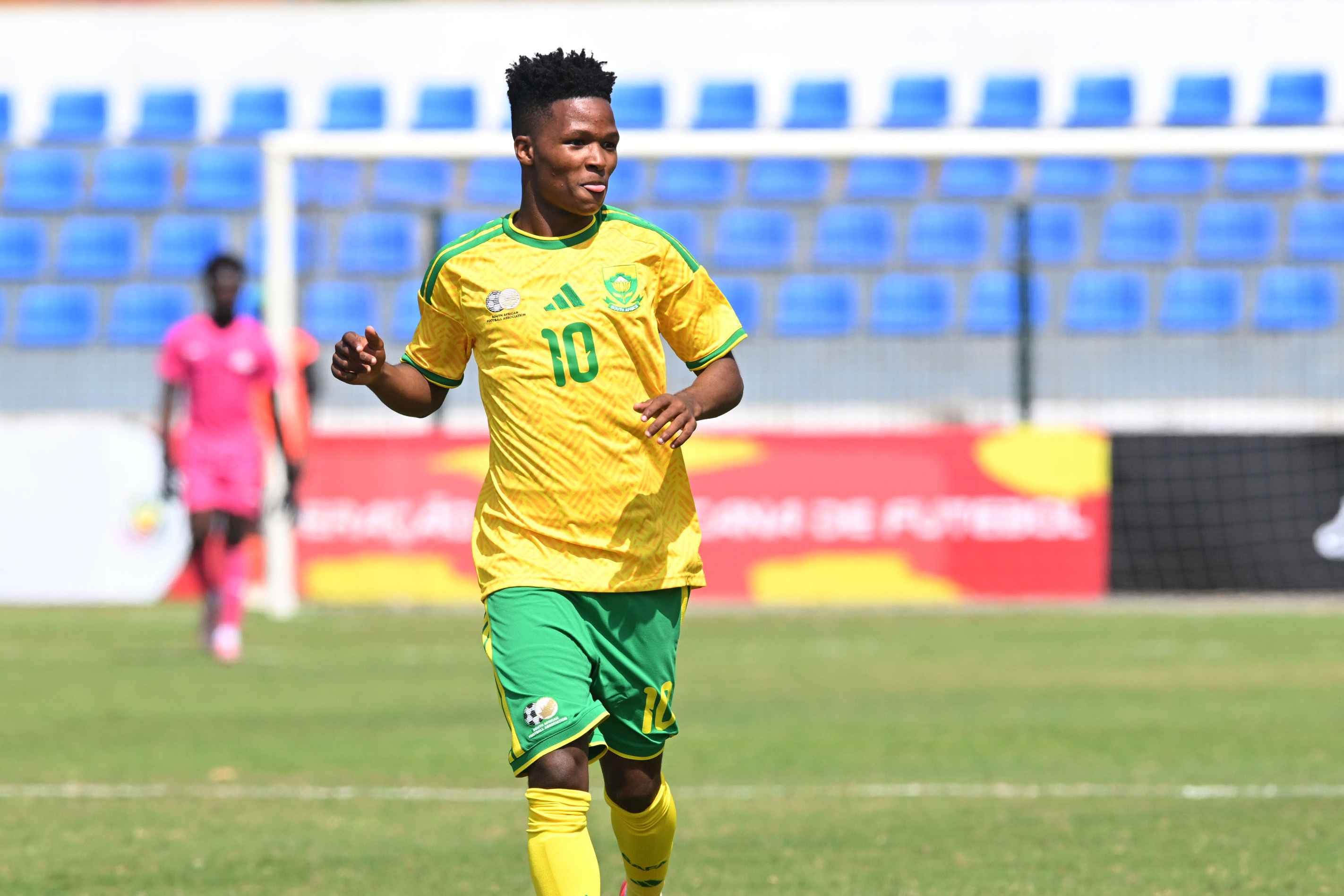 Xem siêu phẩm của Emile Witbooi tại giải U20 COSAFA