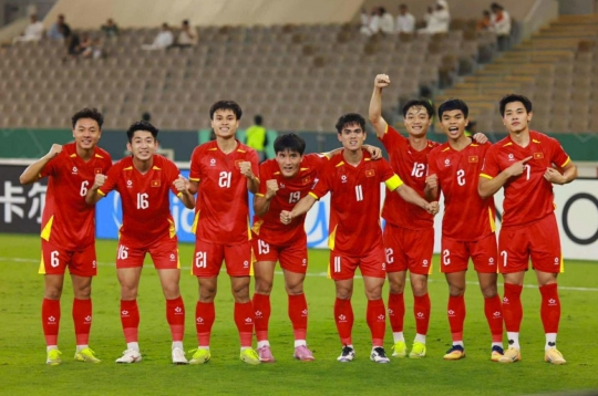 Vượt mặt loạt huyền thoại, ngôi sao U23 đi vào lịch sử bóng đá Việt Nam
