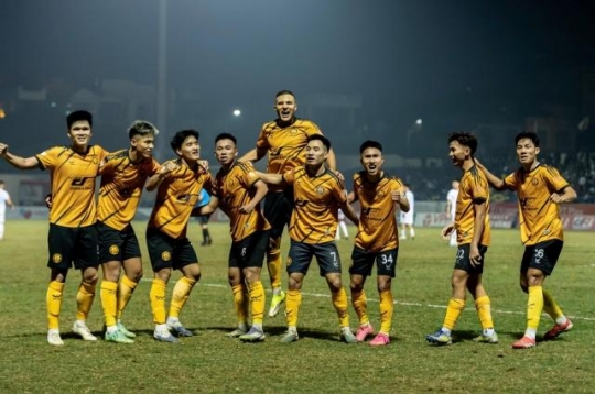 Đội bóng 'khổ nhất Việt Nam' nín thở chờ phán quyết từ FIFA